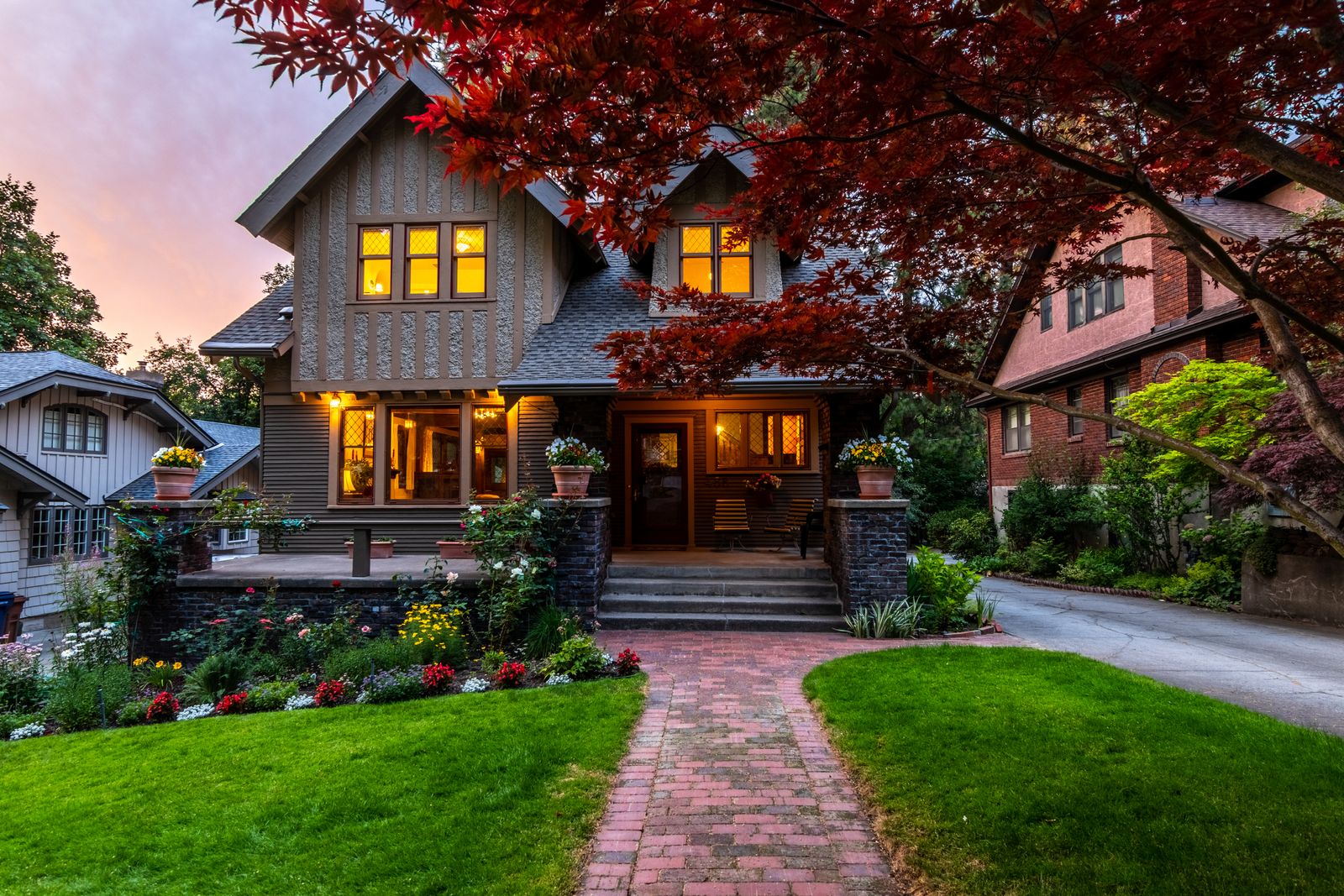 Home in Ivy, VA at dusk